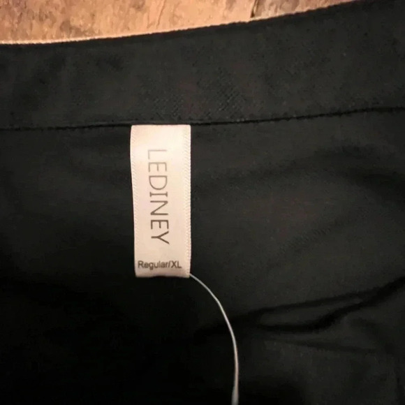 Lediney Polo Shirt - XL - Picture 6 of 10